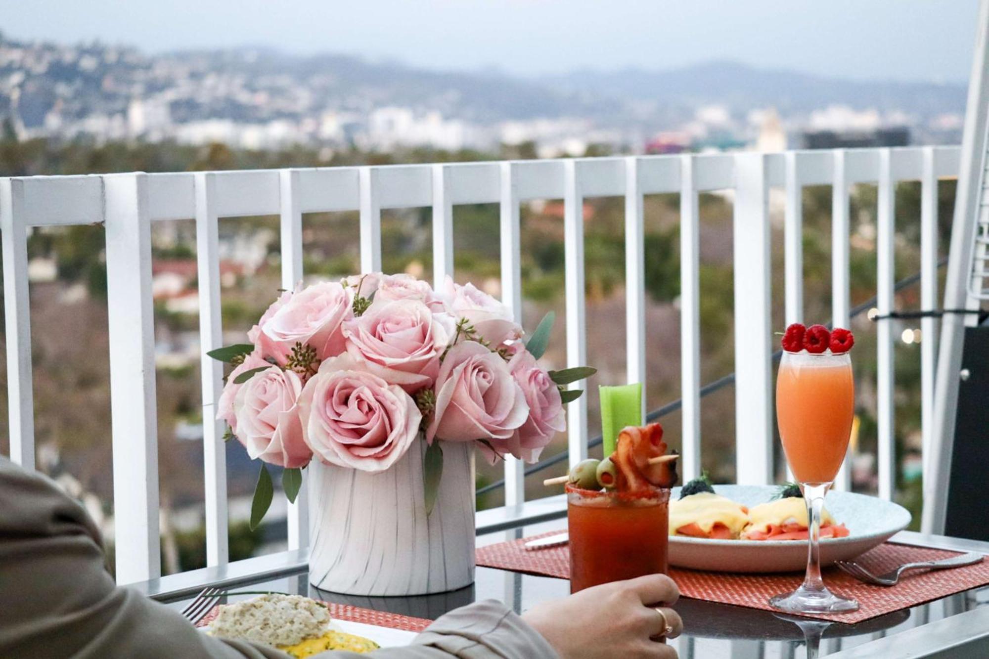 The Beverly Hilton Los Angeles Exteriör bild