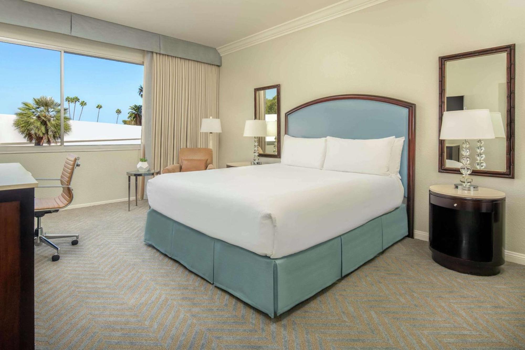 The Beverly Hilton Los Angeles Exteriör bild